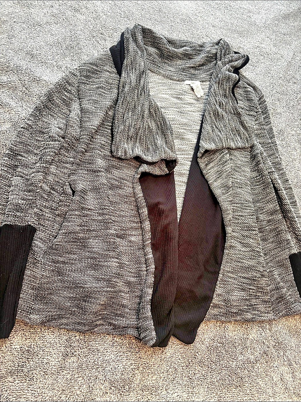 bar iii Gray & Black Cardigan Size XL Like New